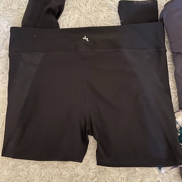 JoyLab XL Leggings 3‑Pack – Mesh & Crisscross Detailing, Like‑New - Picture 6 of 6
